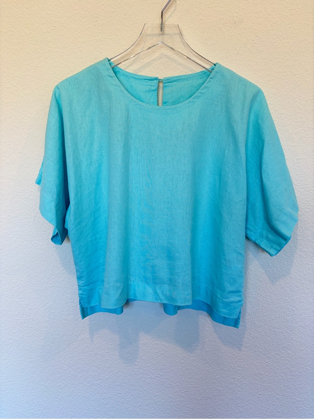 DKNY Boxy Short-Sleeve Linen Top in Aqua
